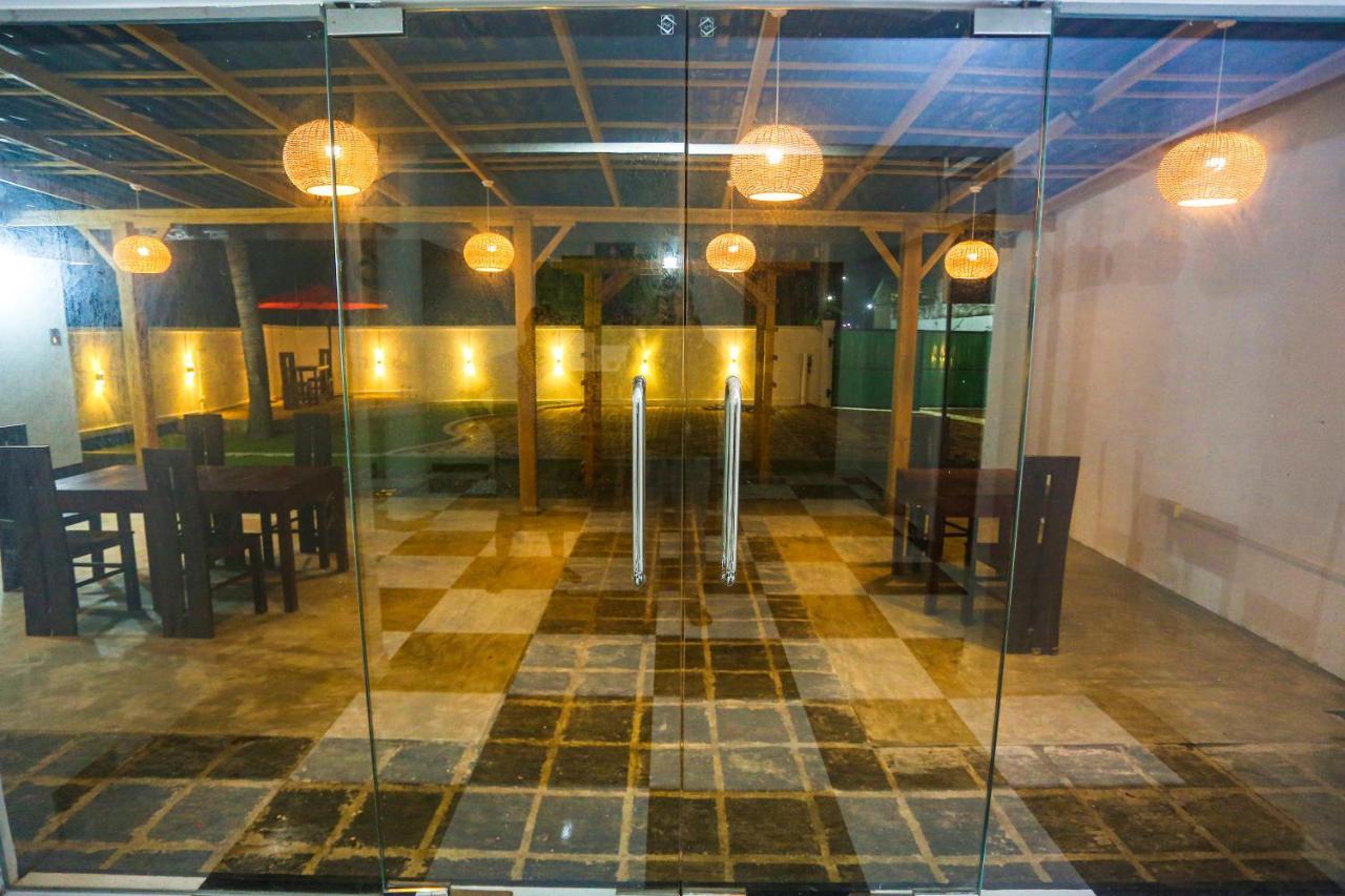 Sheron Resort Унаватуна Экстерьер фото
